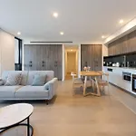 Luxury 3 Bedroom Apartment In Ryde